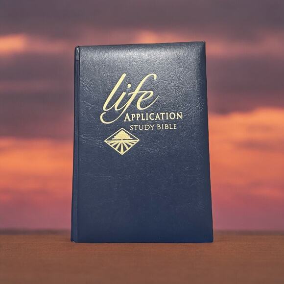 Life Application Study Bible - NIV Version - Picture 1 of 7